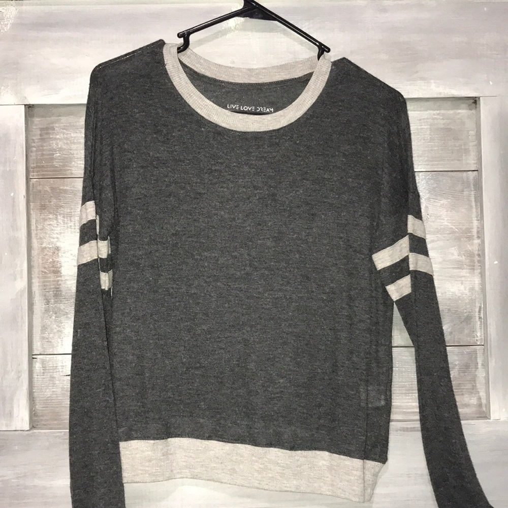 grey sweater